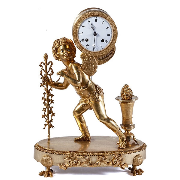Reloj de sobremesa francés de bronce dorado 
