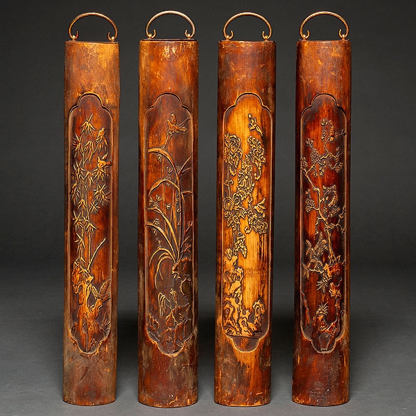 Conjunto de cuatro placas chinas en madera de bambú. Trabajo Chino, Siglo XX