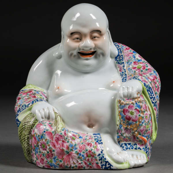 "Buda de la felicidad" Figura en porcelana china familia rosa época República (1911-49)