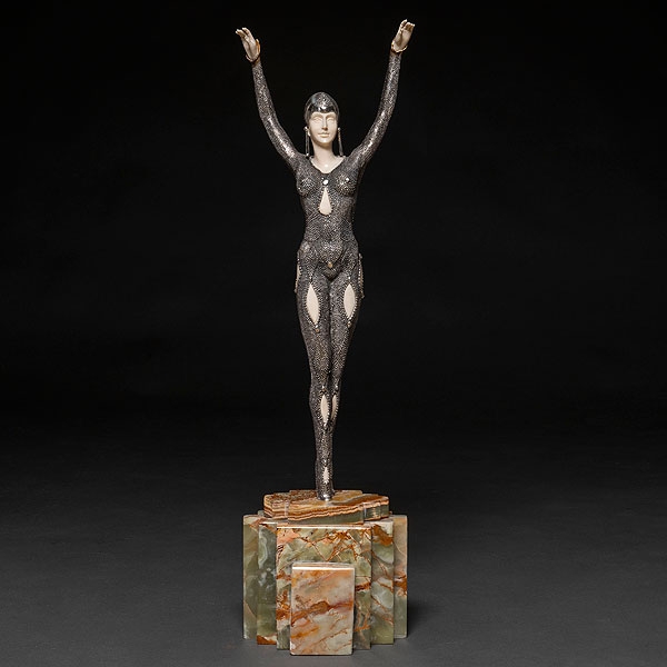 "Danzarina" Figura crisolefantina en marfil y bronce color plata. Siglo XX