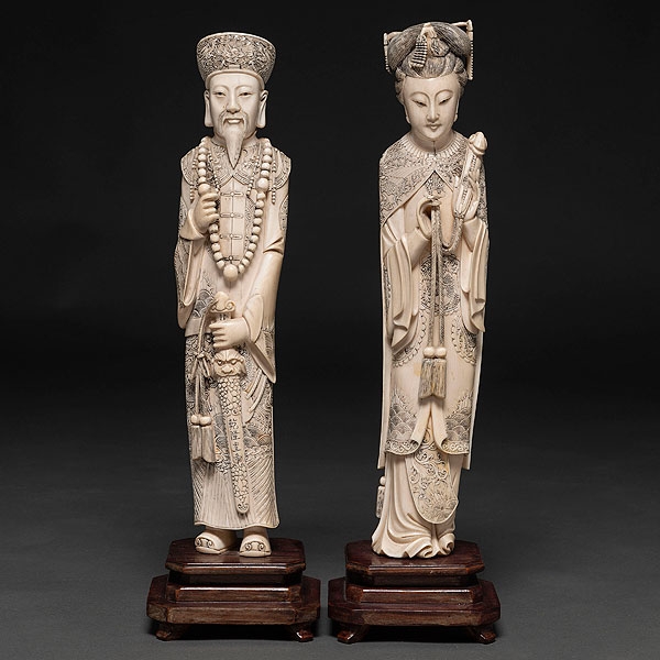 "Emperador y Emperatriz" en marfil tallado. Trabajo Chino, Siglo XIX-XX