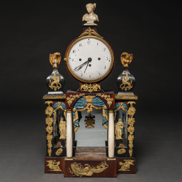 Reloj de sobremesa Vienés Biedermeier. Trabajo Austriaco, 1810-20. 