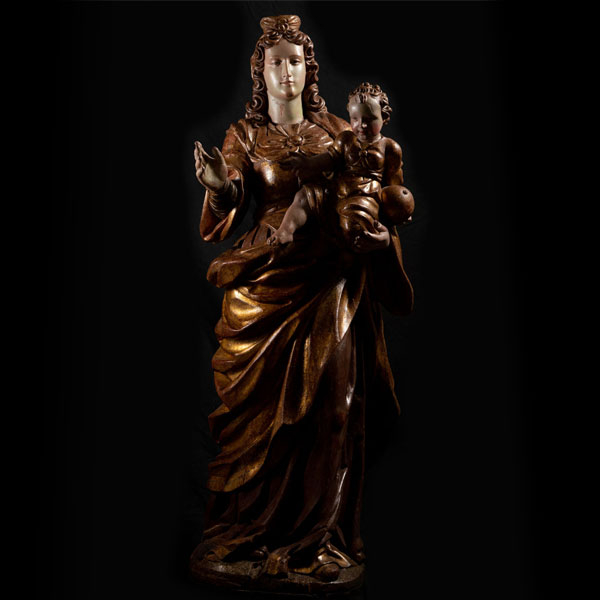 Magnífica Virgen con Niño de gran tamaño, atribuíble al Obrador de Juan de Ancheta, Escuela Navarra del siglo XVI. 