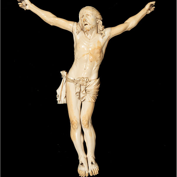 Exquisito Cristo de Dieppe en Marfil, trabajo francés de Dieppe del siglo XVII y período Luis XV