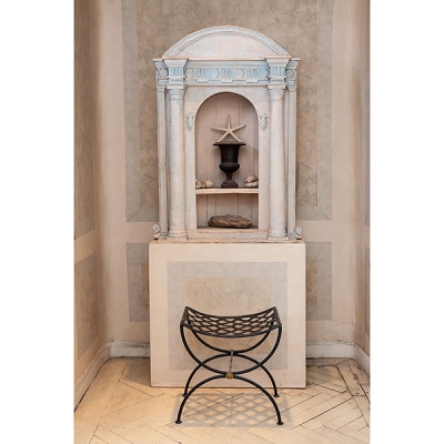 Templete neocl&aacute;sico de madera policromada