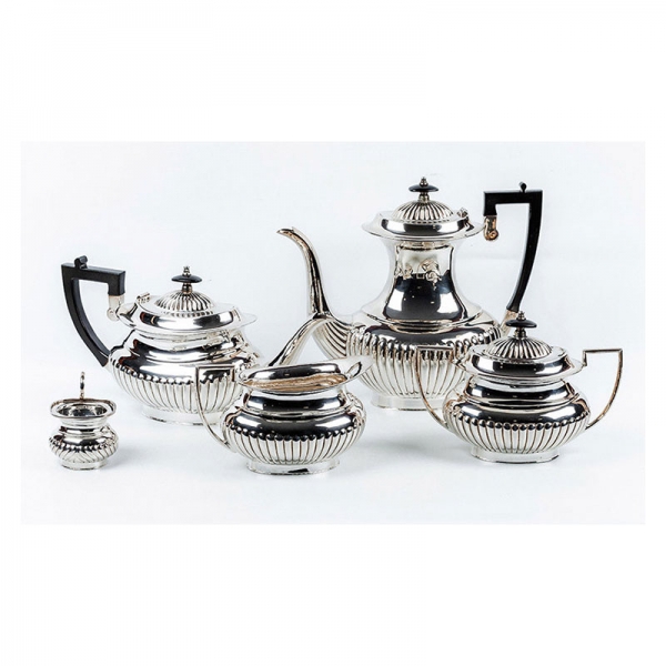 Juego de café en plata de ley contrastada, estilo 'decó' y madera lacada en negro