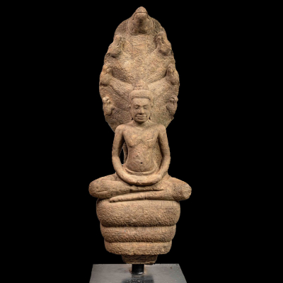 Monumental Buda Mucilinda Vishnu Camboya. Jemer. Yacimiento de Bayon. Siglo XIII.