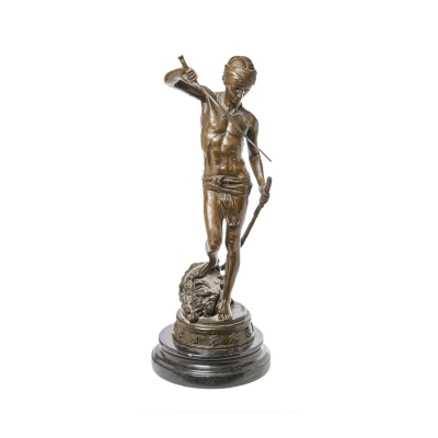 Después de Marius Jean Antonin Mercier (Francia, 1845-1916) David y Goliat tras la batalla. Escultura en bronce patinado sobre peana en mármol.