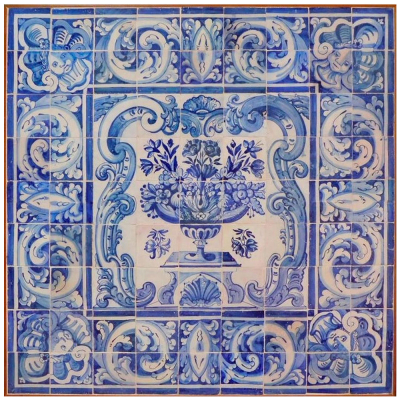 Panel de azulejos portugueses con decoración geométrica del siglo XVII.    Restaurado.