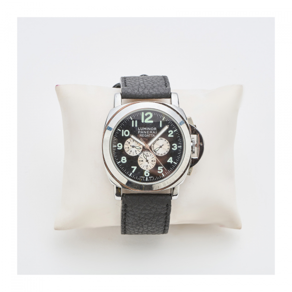 LUMINOR PANERAI, «Regatta». Reloj de pulsera para caballero en acero y correa de piel.