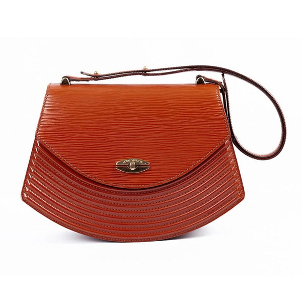 Bolso de hombro vintage de la firma LOUIS VUITTON en cuero color cognac