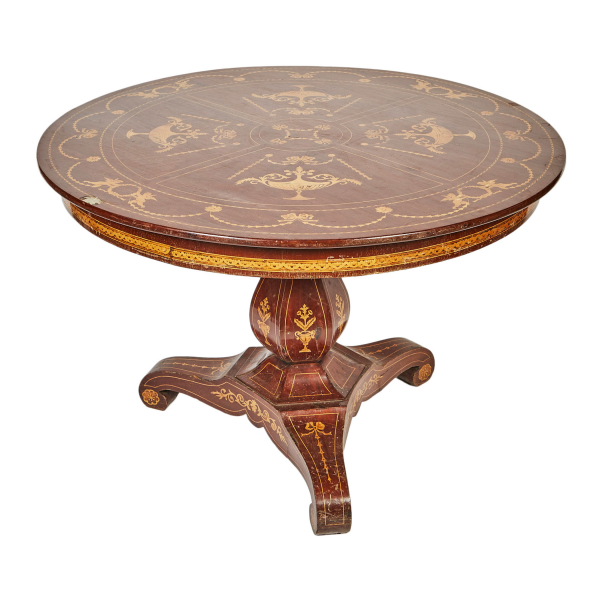 Mesa circular inglesa en madera de caoba con pie en tr&iacute;pode, s.XIX.