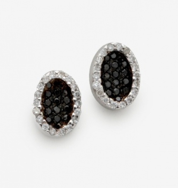 Pendientes en oro blanco con orla de diamantes talla brillante y cuajado central de diamantes 