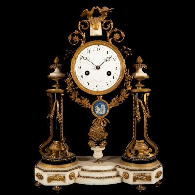 Reloj sobremesa Francés del siglo XVIII Louis XVI H.1780 de  Nicolas-Alexandre Folin.