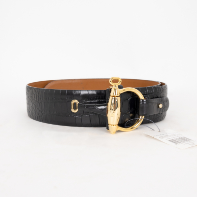 RALPH LAUREN. Cintur&oacute;n en piel grabada en s&iacute;mil serpiente de tonalidad negra con hebilla en metal dorado 