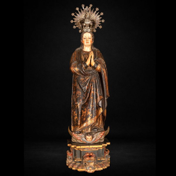 Importante Virgen Inmaculada Primitiva Colonial M&eacute;xico, Siglo XVII.    Madera tallada y policromada.