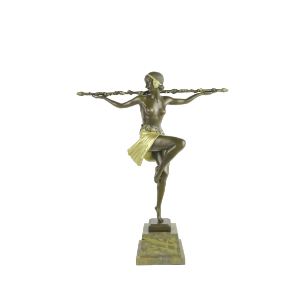 Después de Pierre Le Faguays (Rezé, Francia, 1892-París, Francia, 1962)  Thyrsus Dancer.  Escultura en bronce patinado y dorado. Firmada.