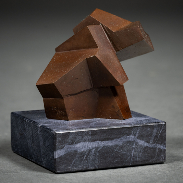 Homenaje a Lekuona.  JORGE OTEIZA (Orio, 1908-San Sebastián, 2003). Escultura en bronce con patina en color marrón.