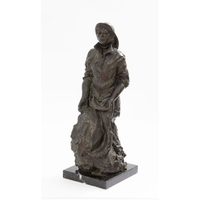 ESCUELA ESPAÑOLA   (S. XX)  &quot;Y tributo a los que viven del mar. 82&quot;   Bronce patinado / Base de mármol 