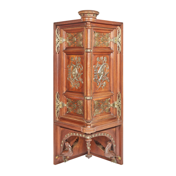 Antoni Gaudí (Reus, Tarragona, 1852-Barcelona, 1926).  Mueble rinconero auxiliar procedente de la residencia de los Señores Manel Vicens y Dolors Giralt en Alella, c.1880.
