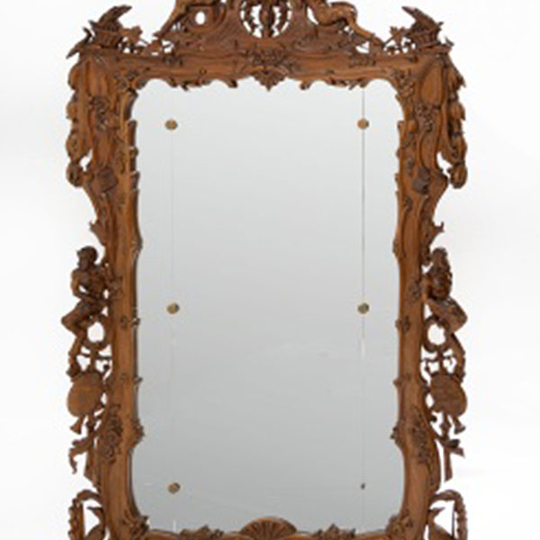 Espejo en madera de caoba tallada Estilo Luis XVI.