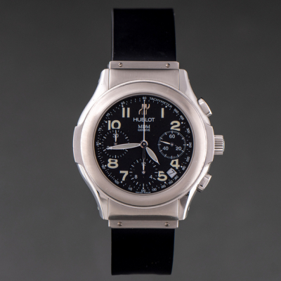 Hublot - Elegant Chronograph en acero. Referencia: 18101