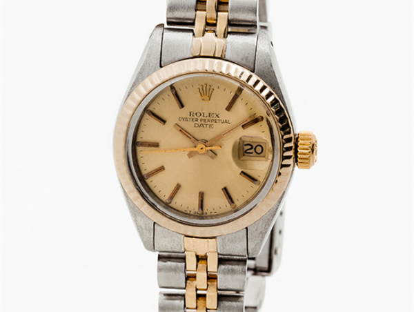 Reloj suizo, sra. ROLEX, mod. 'Oyster Perpetual Date', Ref: 6917 / nº 7003204. En caja, 25 mm, y brazalete de acero y oro.