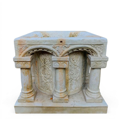 Importante pozo monumental de m&aacute;rmol labrado con ocho columnas y decoraci&oacute;n vegetal, Italia, Venecia, siglo XIX.