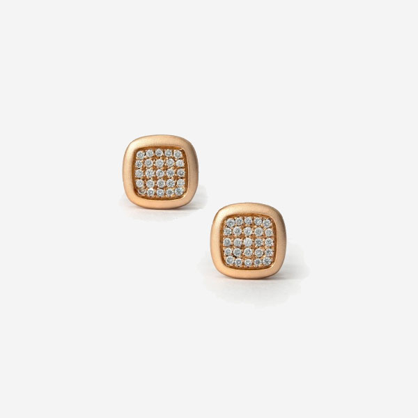 Pendientes en oro rosa mate y brillo con 25 diamantes talla brillante representando cuadrado, con un peso total de 0,55 cts.