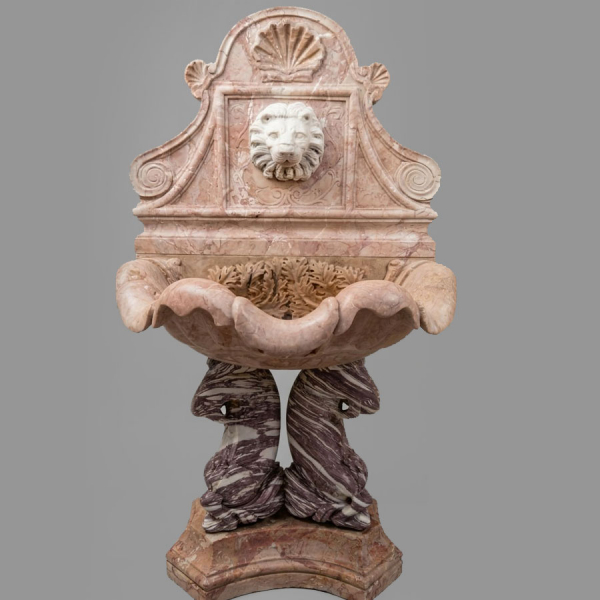 Monumental fuente veneciana de m&aacute;rmoles policromos, Venecia, Italia, siglo XIX. 