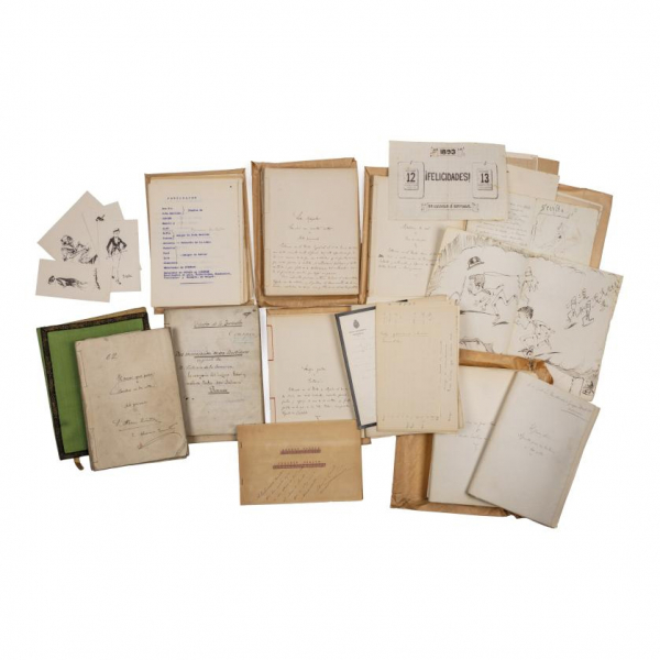 Legado de los Hermanos Álvarez Quintero.   Contiene los siguientes documentos: 36 obras manuscritas, un cuaderno manuscrito de Serafín, 8 obras mecanografiadas, dibujos (plumillas y grafitos) originales de Martínez de León, y de los propios hermanos Álvarez Quintero, entre otros.