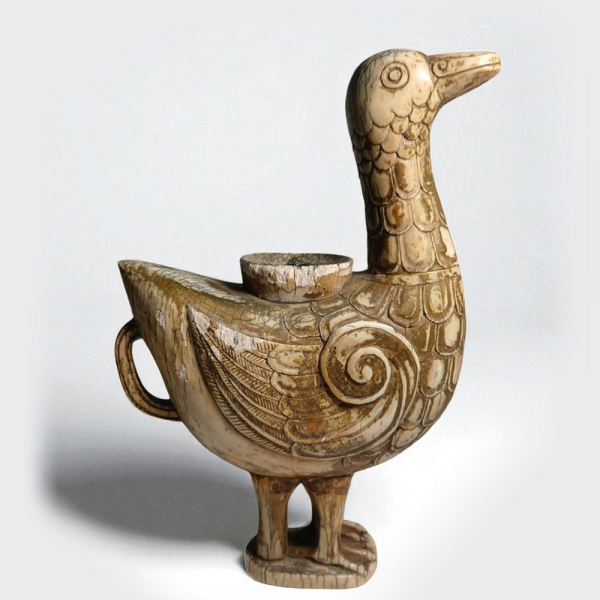 Lava-pinceles escultórico (Bǐ xǐ diāosù) en forma de pato en marfil, China, dinastía Song (960–1279 d.C.).