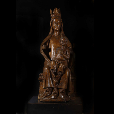 Momunental Virgen "Sedes sapientae" Hispano Flamenca G&oacute;tica del siglo XIII o inicio del siglo XIV.