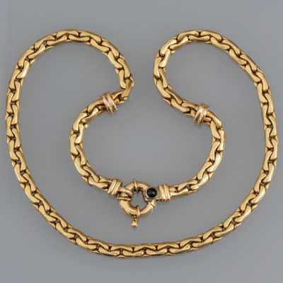 Gargantilla en oro amarillo de 18k con cierre marinero.
