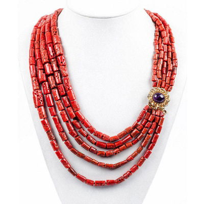 Collar formado por cinco vueltas escalonadas de cuentas cilíndricas de coral rojo