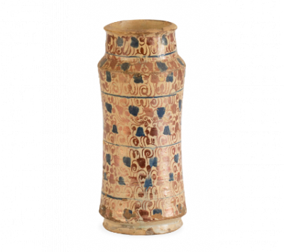 Bote de farmacia de cer&aacute;mica esmaltada de reflejo met&aacute;lico y azul.  Manises o Paterna, &uacute;ltimo cuarto del S. XV. 