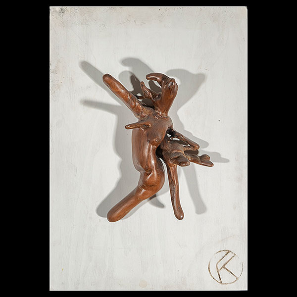 FRANS KRAJCBERG (Polonia, 1921 - Brasil, 2017) - Sin título.   Madera tallada.