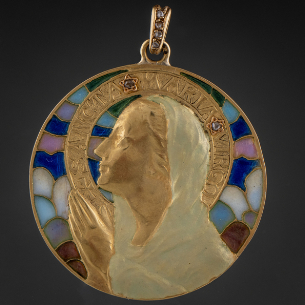 Medalla de la Virgen María en oro amarillo de 18 kt con esmalte. h. 1930-40