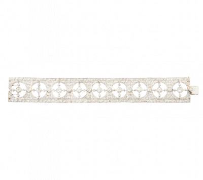Elegante brazalete ancho de platino y brillantes Art-Decó con diseño de banda rectangular calada. 