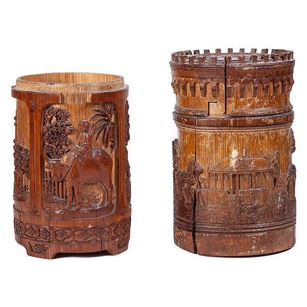 Dos botes filipinos de bambú tallado 