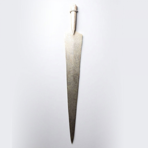 Gran lanza alemana tardo medieval de Caballería Renacentista tipo &quot;Partesana&quot; siglos XV-XVI.   En acero grabado