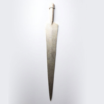 Gran lanza alemana tardo medieval de Caballer&iacute;a Renacentista tipo "Partesana" siglos XV-XVI.   En acero grabado