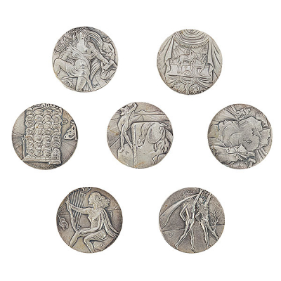 Salvador Dalí (Figueres, Girona, 1904-1989)  7 Artes liberales.  Siete medallas en plata 999 milésimas representando las 7 Artes de Salvador Dalí. Firmadas.