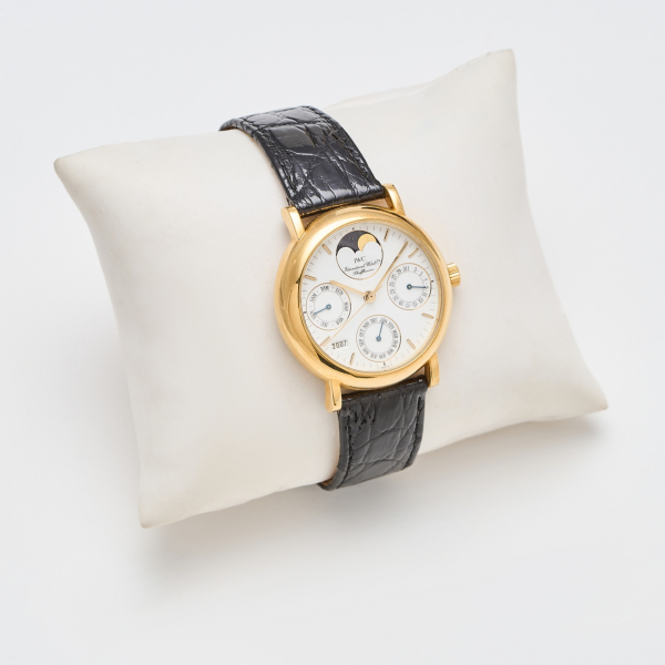 IWC «Portofino». Reloj de pulsera para caballero, c.2000. En oro y correa de piel con hebilla ardillón. 