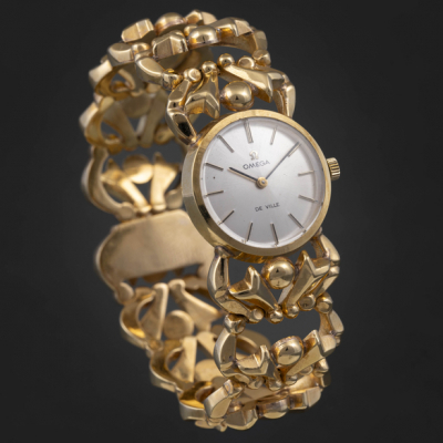Omega de ville, Reloj de dama en oro amarillo de 18kt.