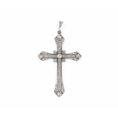 Delicada cruz colgante antigua en oro rosa 18 K, decorada con un limpio y blanco diamante central, talla &#039;cushion 