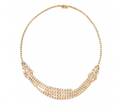 Collar de brillantes con diseño de cuatro bandas frontales entre racimos de diamantes marquisse.   En oro amarillo de 18K.