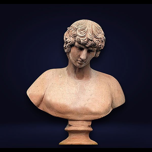 Escultura en terracota de Antinous (Bitinia, 130 - Alejandr&iacute;a, Egipto, 150 d.C.), Italia, siglo XIX.