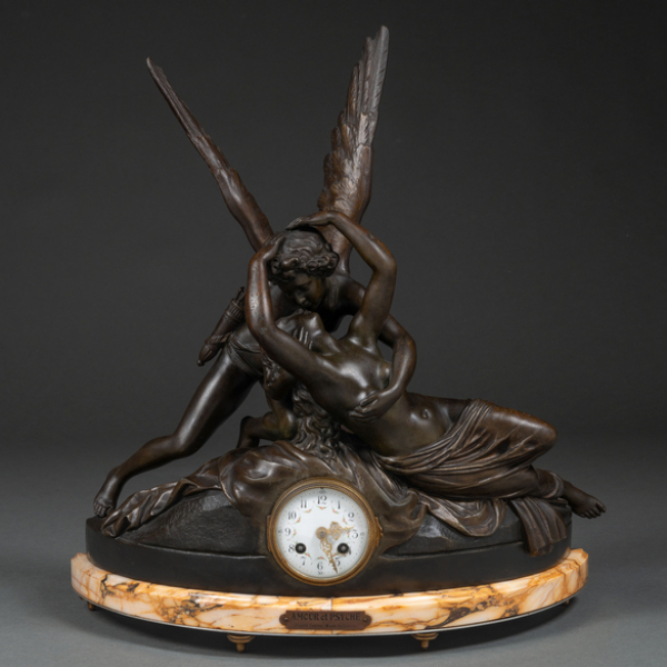 "Eros y Psique" Reloj de sobremesa Trabajo Francés, Finales del Siglo XIX
