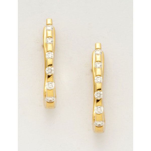 Pendientes de aro en oro amarillo con 12 diamantes talla brillante